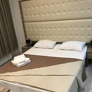 κάντε κράτηση εδώ