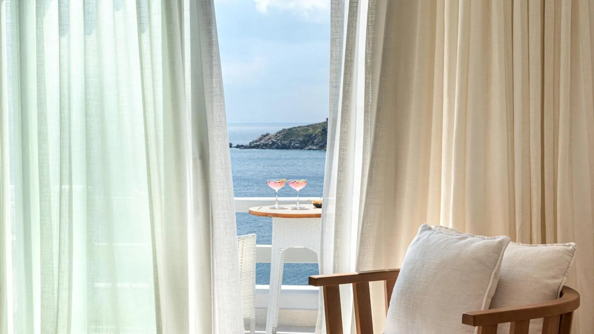 *****  Nissaki Boutique Hotel Platys Gialos  Grecja